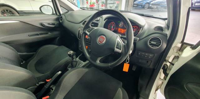 2015 Fiat Punto 1.2 Easy + Euro 6 5dr